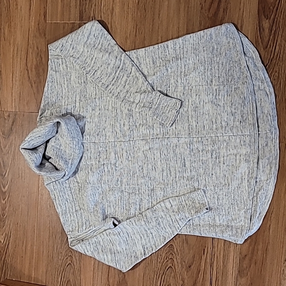 Lightweight Sweater - Picture 1 of 3